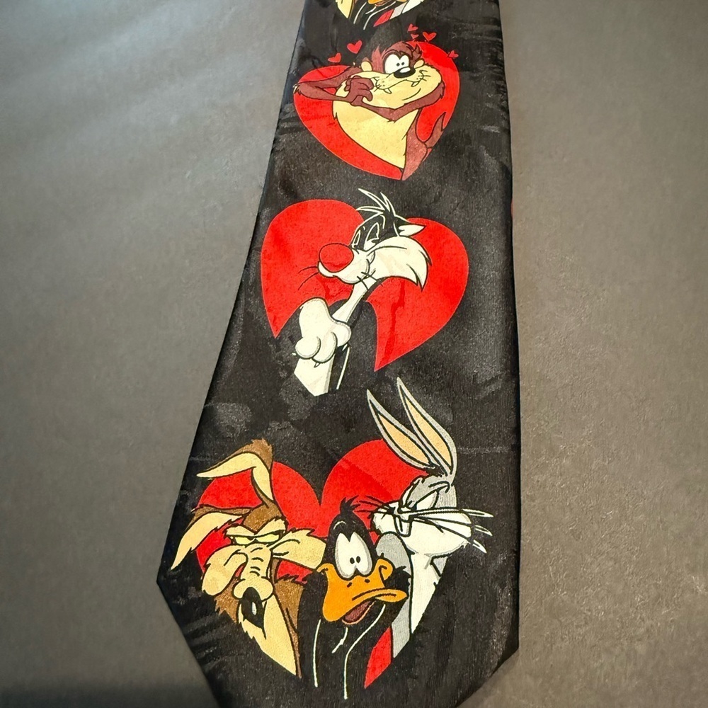 Vintage 1997 Warner Bros. Looney Tunes Black and Red Necktie